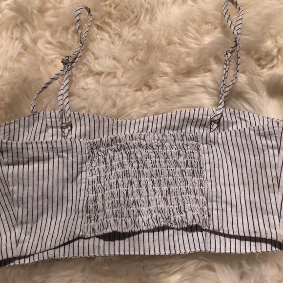 Brandy Melville Crop Top - Picture 3 of 3